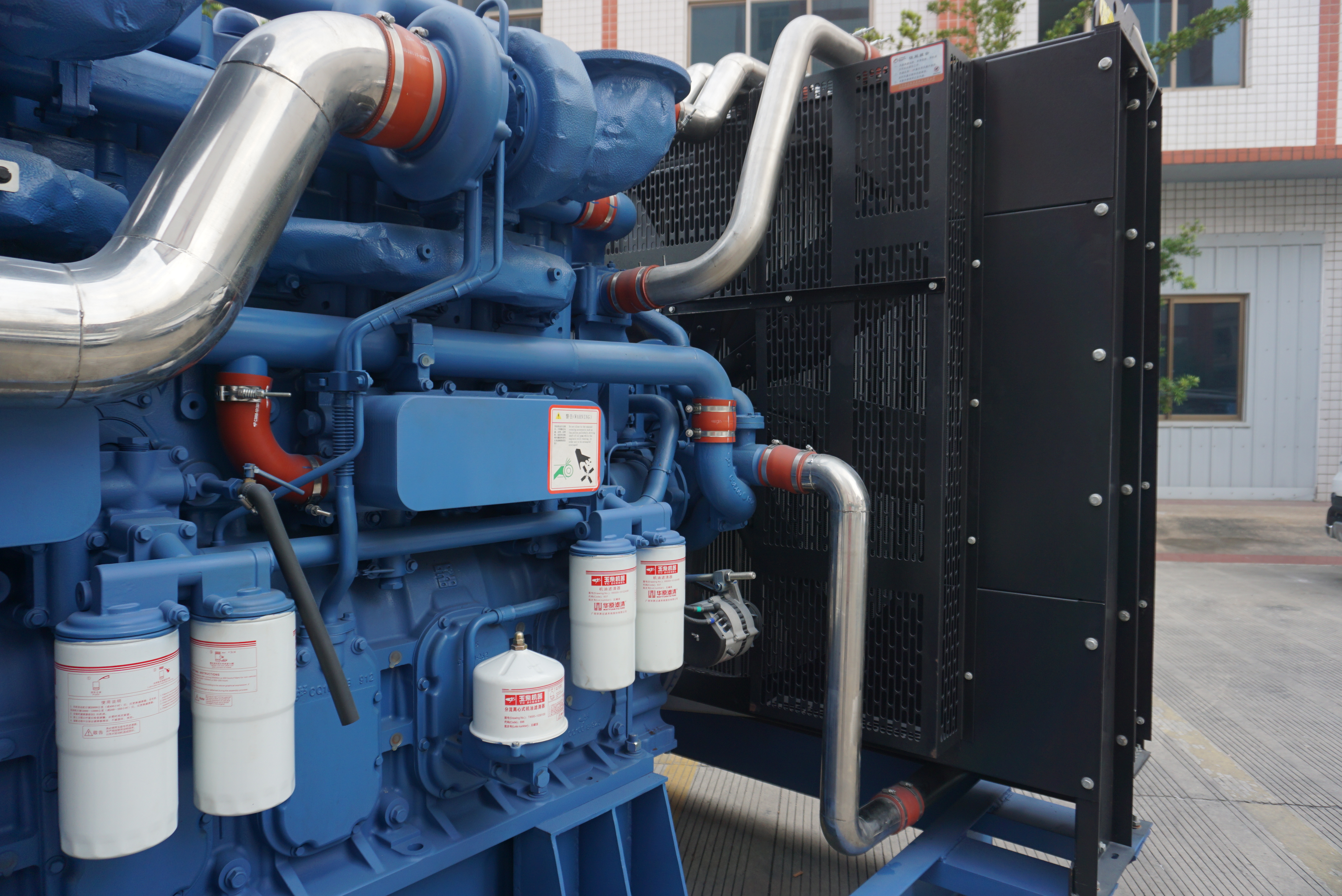 玉柴成功澆注出全球首臺鑄態(tài)QT900-2高強度高剛性球墨鑄鐵氣缸體