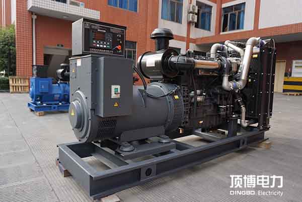 上柴600KW國二排放柴油發電機組(SC27G900D2)技術參數表